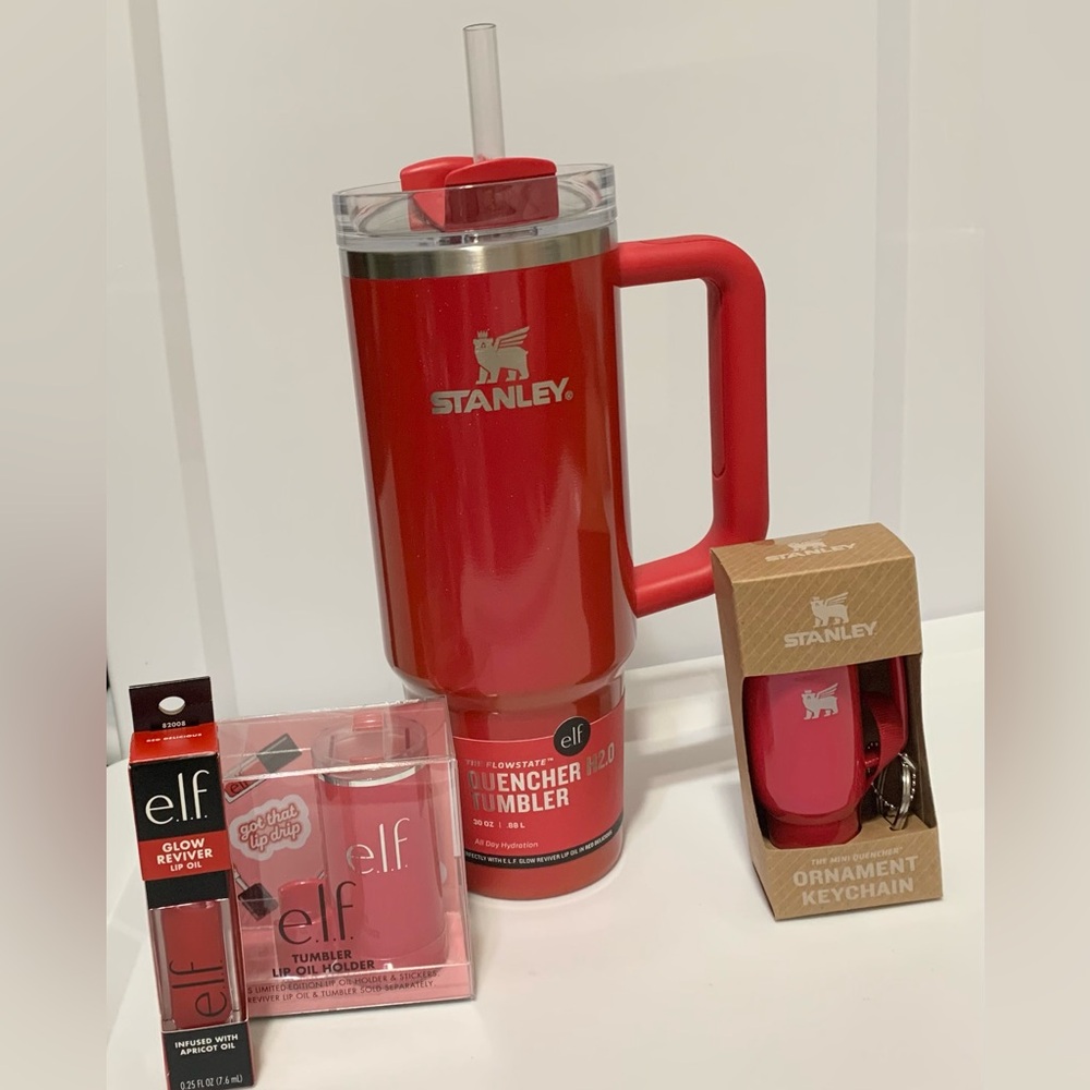Elf Stanley Red Delicious 30 oz Tumbler Lip Oil & Holder Stickers Ornament - NEW